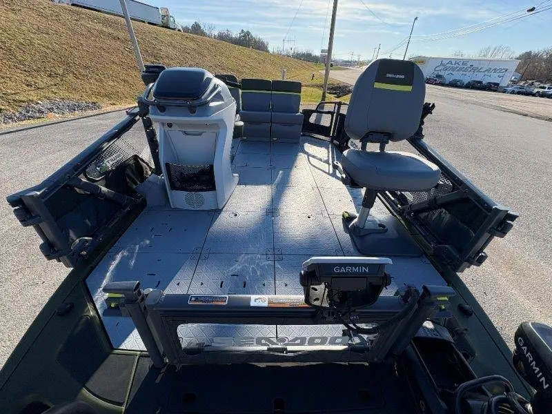 Slide: The Image of Sea-Doo Switch Fish 18 2026 - 22