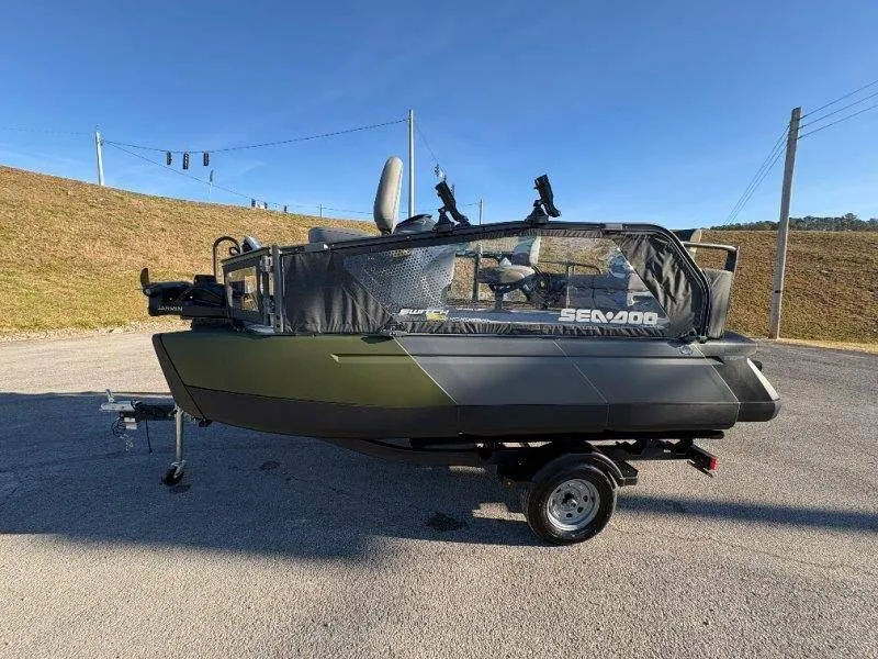 Slide: The Image of Sea-Doo Switch Fish 18 2026 - 30