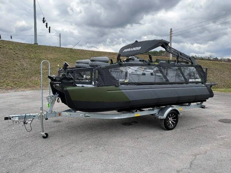 Slide: The Image of Sea-Doo Switch Fish 21 2026 - 16