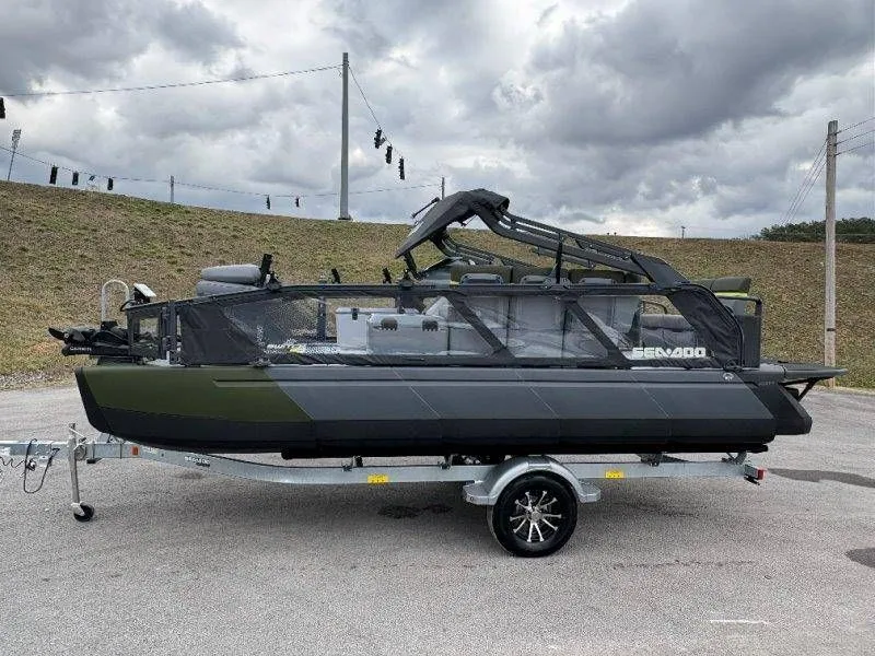 Slide: The Image of Sea-Doo Switch Fish 21 2026 - 19