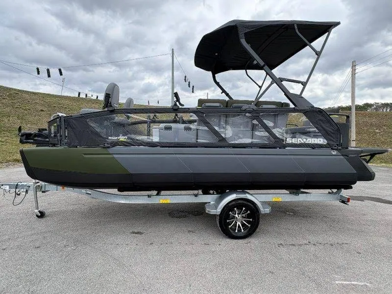 Slide: The Image of Sea-Doo Switch Fish 21 2026 - 23