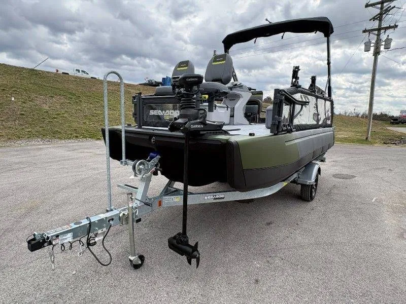 Slide: The Image of Sea-Doo Switch Fish 21 2026 - 27