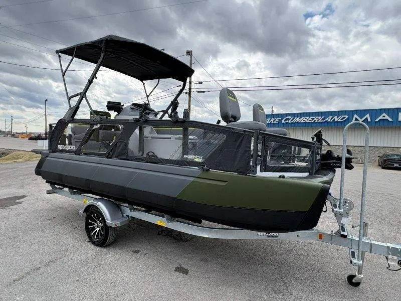 Slide: The Image of Sea-Doo Switch Fish 21 2026 - 44