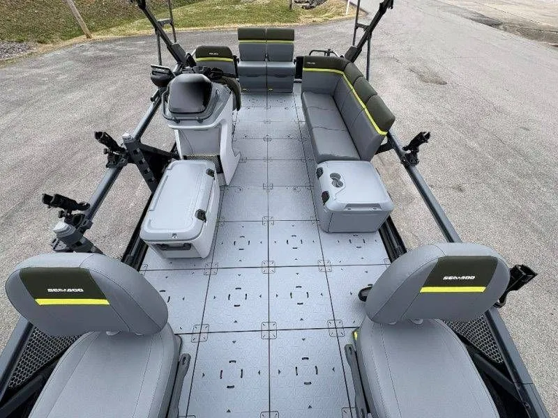 Slide: The Image of Sea-Doo Switch Fish 21 2026 - 50