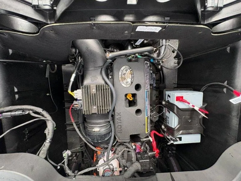 Slide: The Image of Sea-Doo Switch Fish 21 2026 - 60