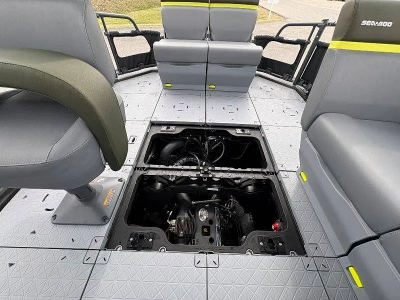 Slide: The Image of Sea-Doo Switch Fish 21 2026 - 75