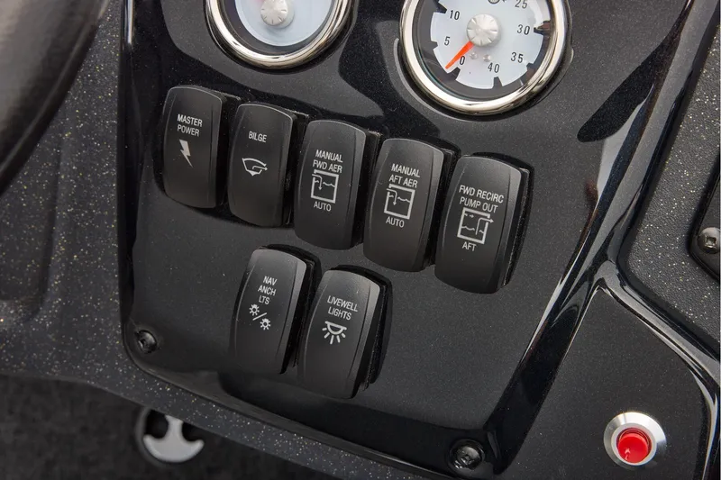 Slide: The Image of Tracker Targa V-19 WT 2026 - 34