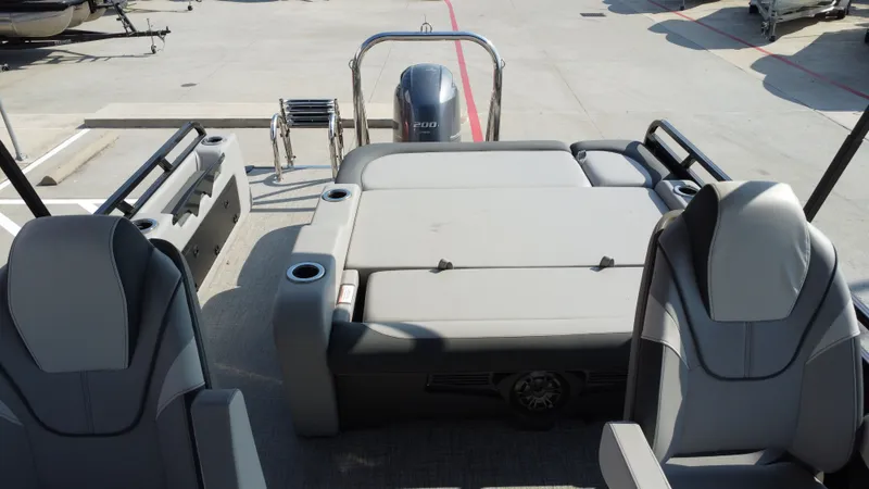 Slide: The Image of Avalon LSZ VRB23T 2025 - 26