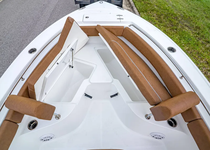 Slide: The Image of Sea Hunt Ultra 219 2026 - 21