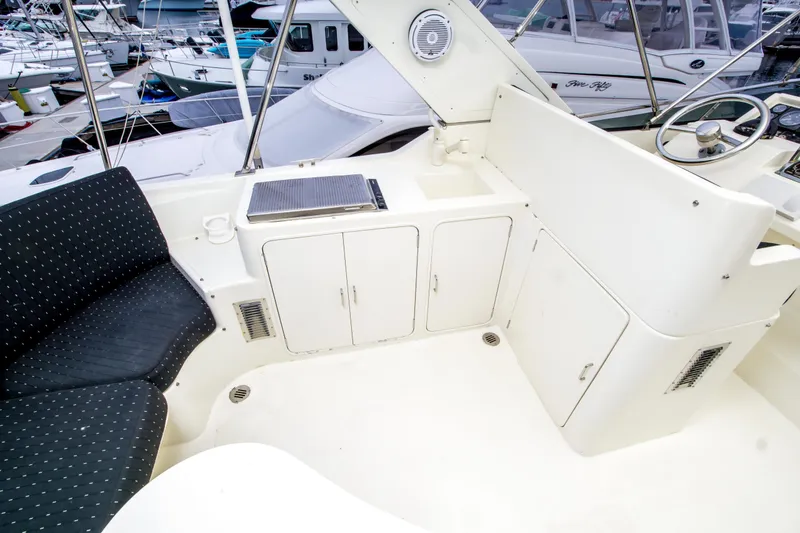 Slide: The Image of McKinna 57 Pilothouse 2001 - 24