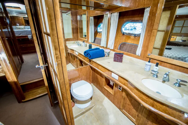 Slide: The Image of McKinna 57 Pilothouse 2001 - 17