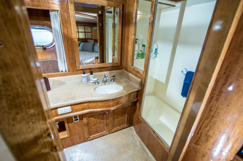 Slide: The Image of McKinna 57 Pilothouse 2001 - 16