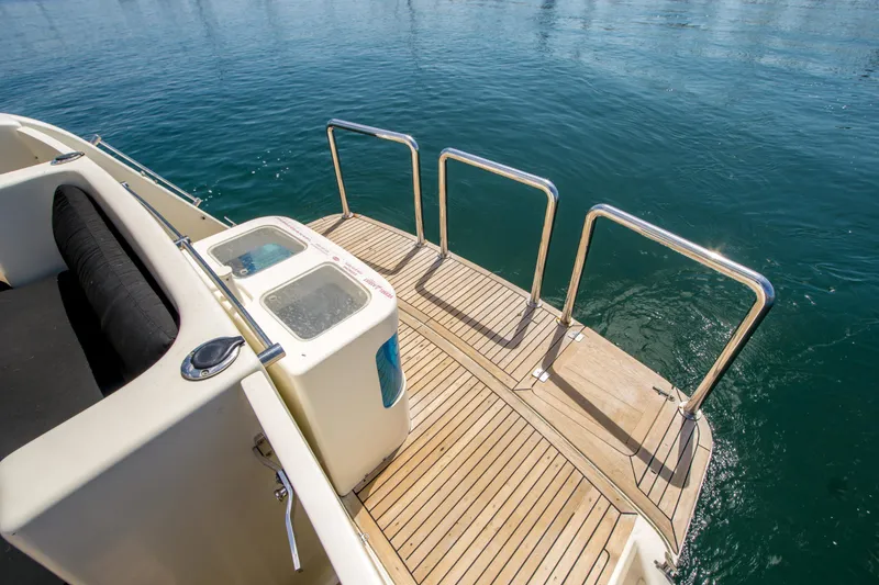 Slide: The Image of McKinna 57 Pilothouse 2001 - 6