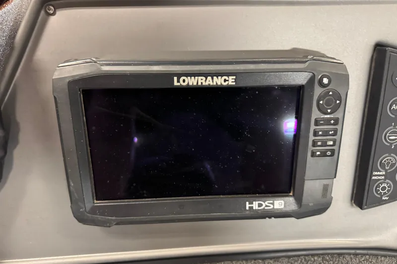 Slide: The Image of Lowrance HDS-9 fishfinder on 2018 Ranger 621FS Fisherman boat dashboard. - 19