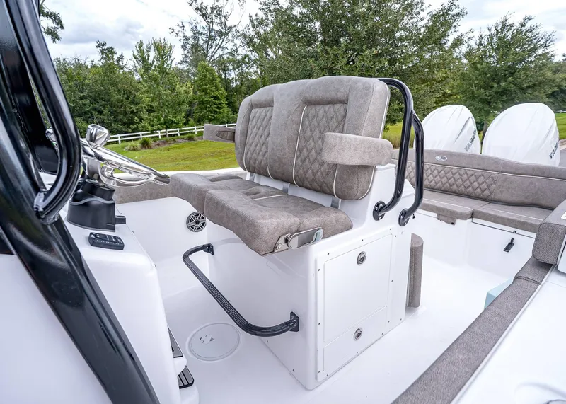 Slide: The Image of Sea Hunt Ultra 265 SE 2026 - 23