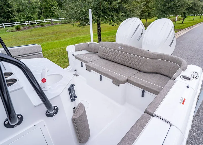 Slide: The Image of Sea Hunt Ultra 265 SE 2026 - 6