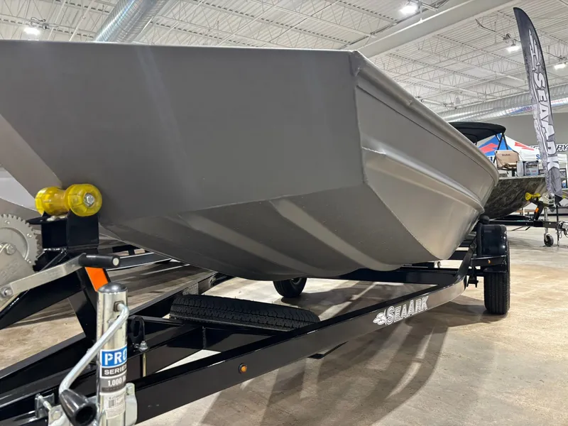 Slide: The Image of SeaArk 1652 Special 2025 - 16