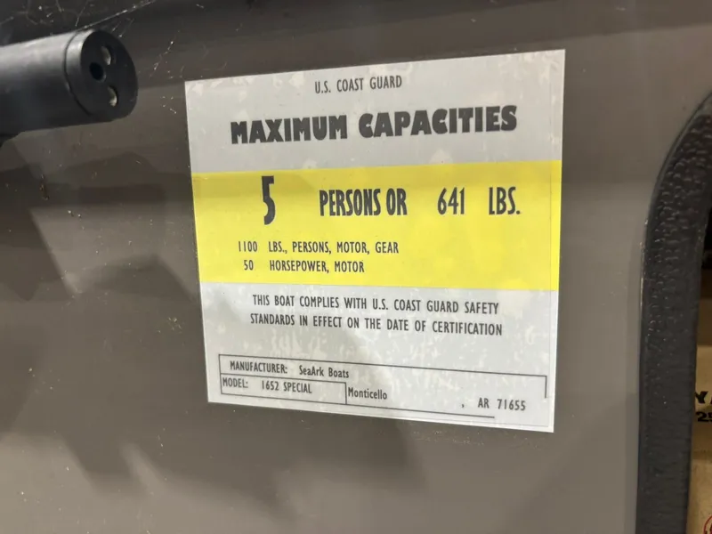 Slide: The Image of SeaArk 1652 Special 2025 - 4