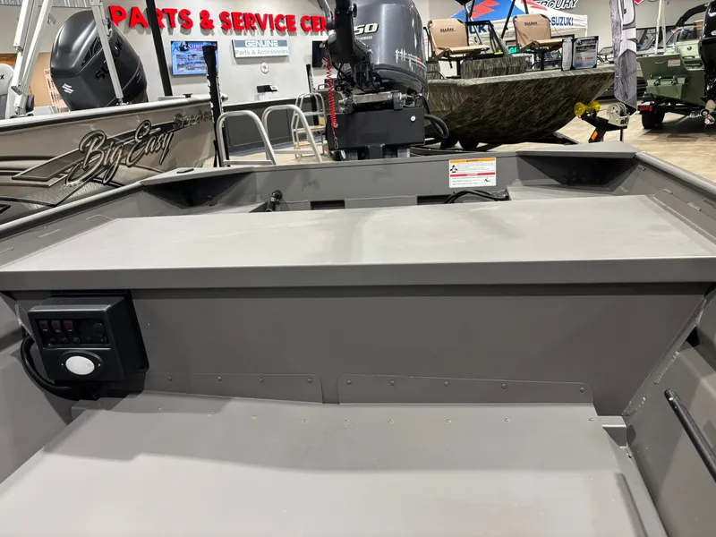 Slide: The Image of SeaArk 1652 Special 2025 - 7