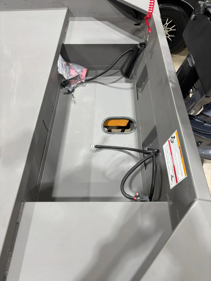 Slide: The Image of SeaArk 1652 Special 2025 - 9