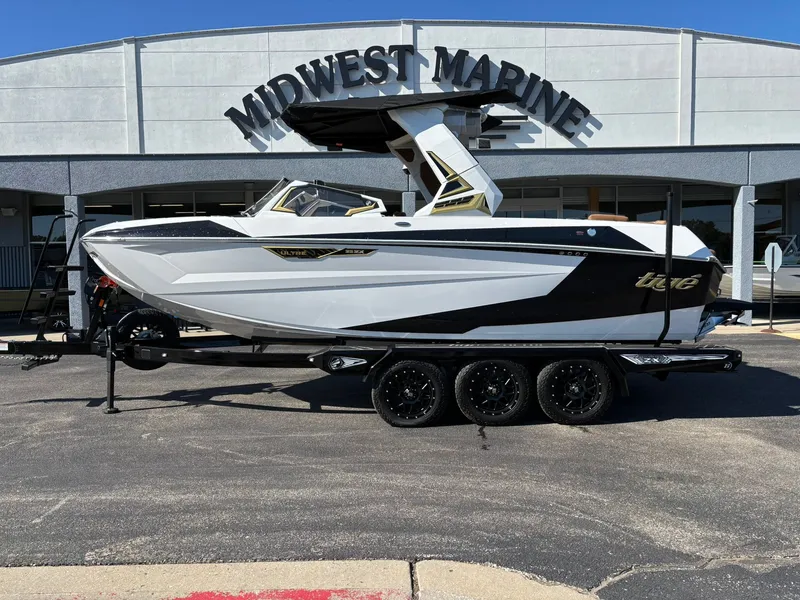 Slide: The Image of Tigé Ultre 23 ZX 2026 - 41