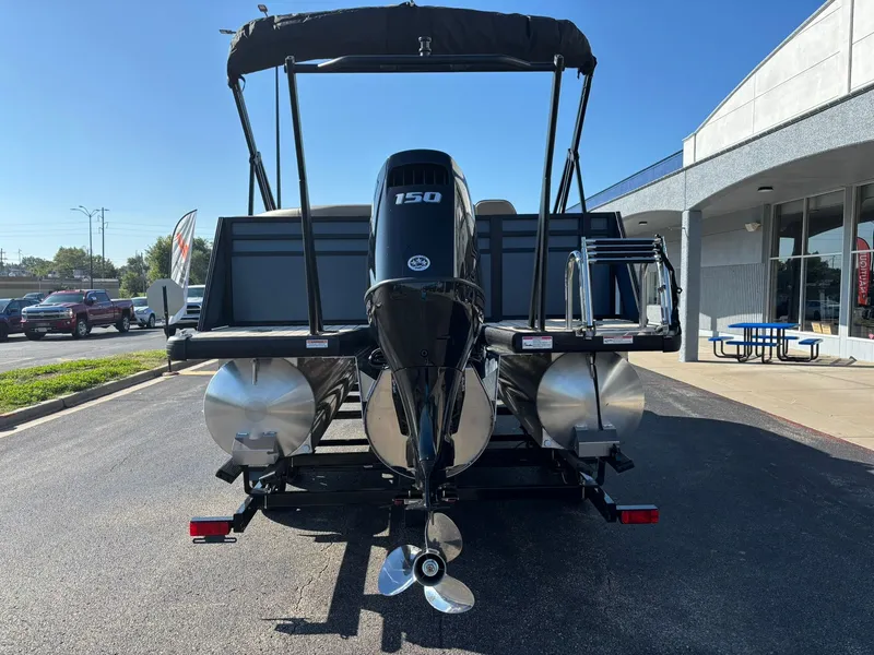 Slide: The Image of Viaggio V20C 2026 boat accessory mounted on deck. - 31