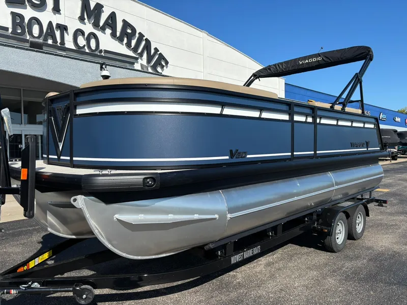 Slide: The Image of Viaggio V20C 2026 dashboard with Bluetooth stereo system. - 35