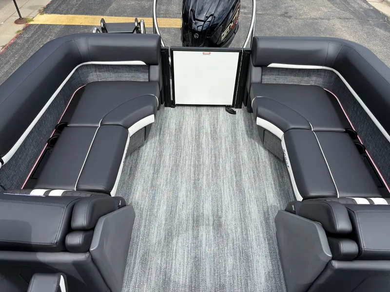 Slide: The Image of Bennington 22 MFB Sport 2026 - 5