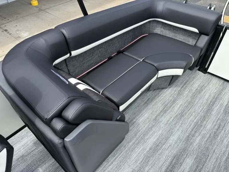 Slide: The Image of Bennington 22 MFB Sport 2026 - 7