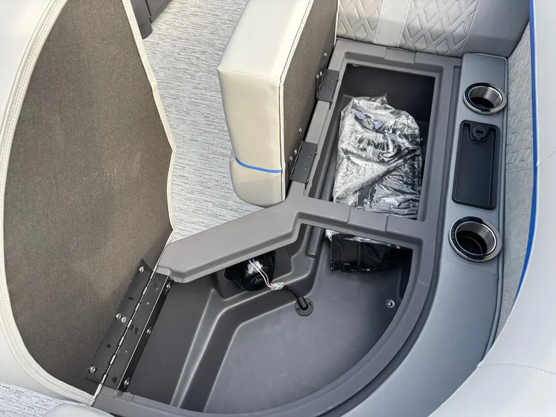 Slide: The Image of Bennington 22 MFB Sport 2026 - 32