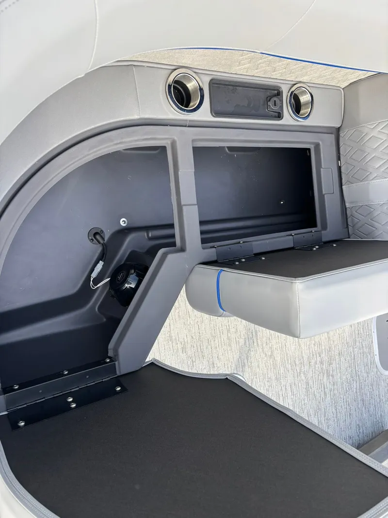 Slide: The Image of Bennington 22 MFB Sport 2026 - 34