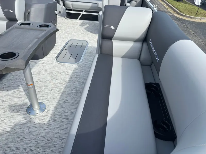 Slide: The Image of Bennington 22 SSB Base 2026 - 38