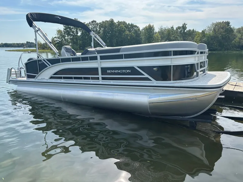 Slide: The Image of Bennington 22 SSB Base 2026 - 7