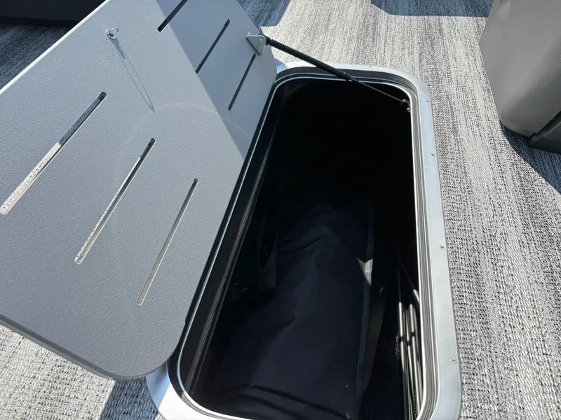 Slide: The Image of Bennington 22 SSR Sport 2026 - 8