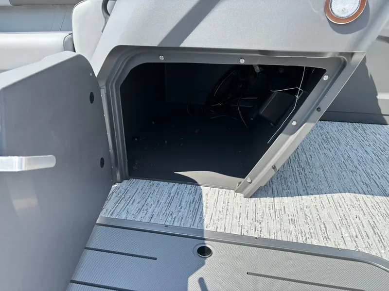 Slide: The Image of Bennington 22 SSB Base 2026 - 10