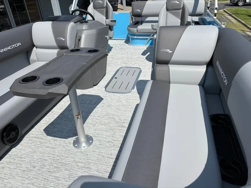 Slide: The Image of Bennington 22 SSB Base 2026 - 19