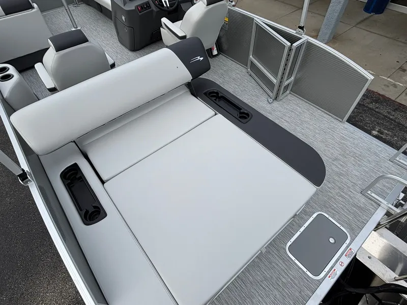 Slide: The Image of Bennington 22 SSB Snap 2026 - 13