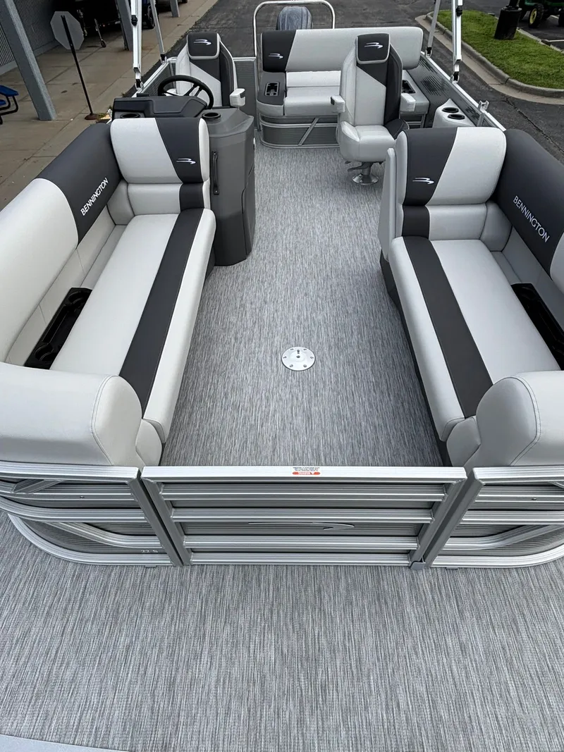 Slide: The Image of Bennington 22 SSB Snap 2026 - 15