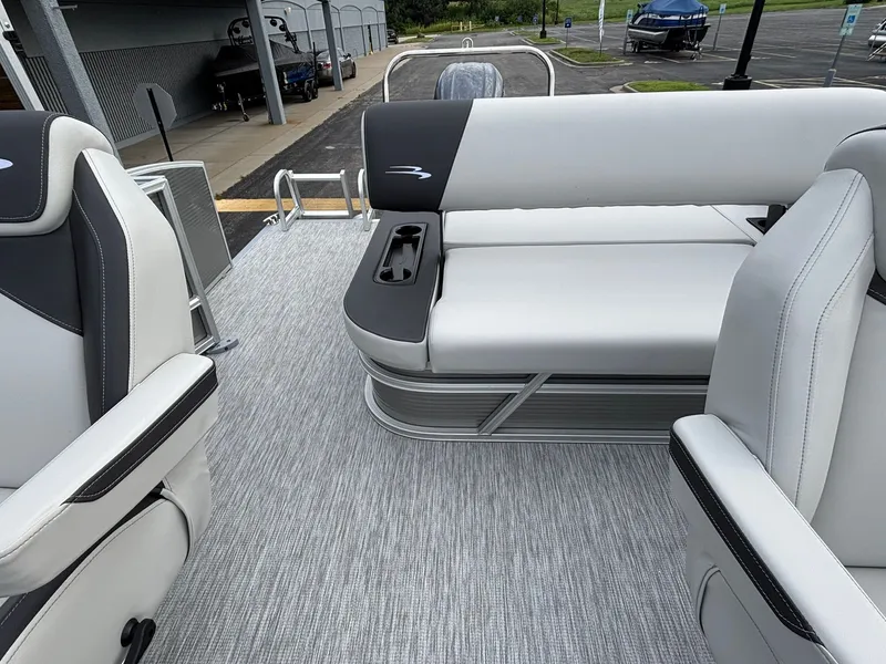 Slide: The Image of Bennington 22 SSB Snap 2026 - 18