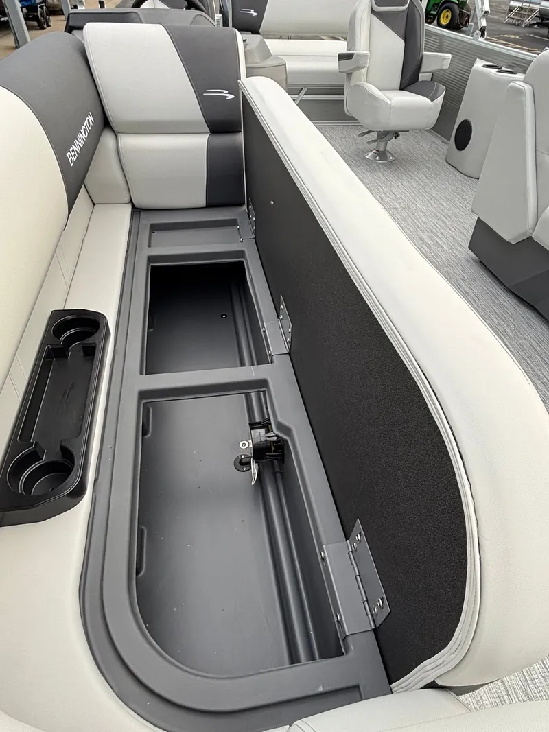 Slide: The Image of Bennington 22 SSB Snap 2026 - 6