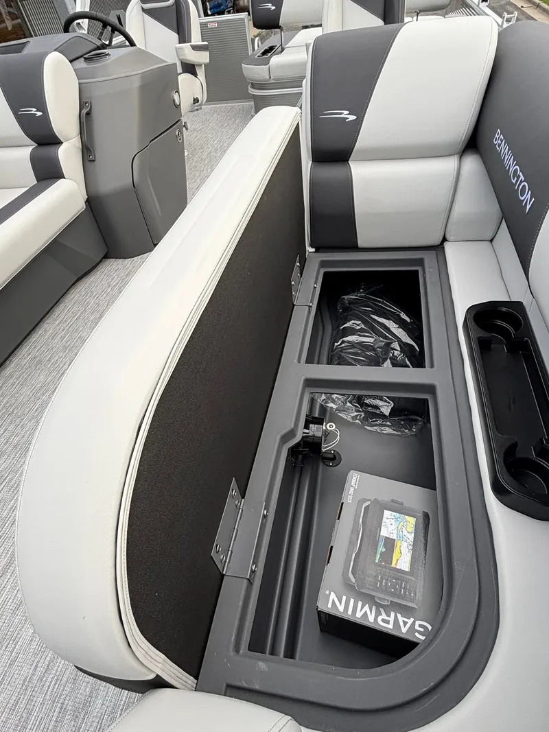 Slide: The Image of Bennington 22 SSB Snap 2026 - 8