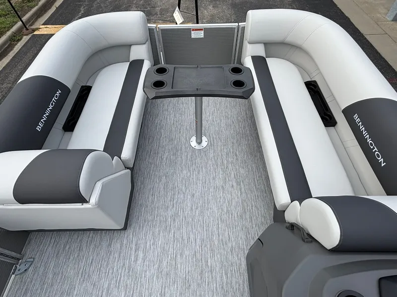 Slide: The Image of Bennington 22 SSB Snap 2026 - 9