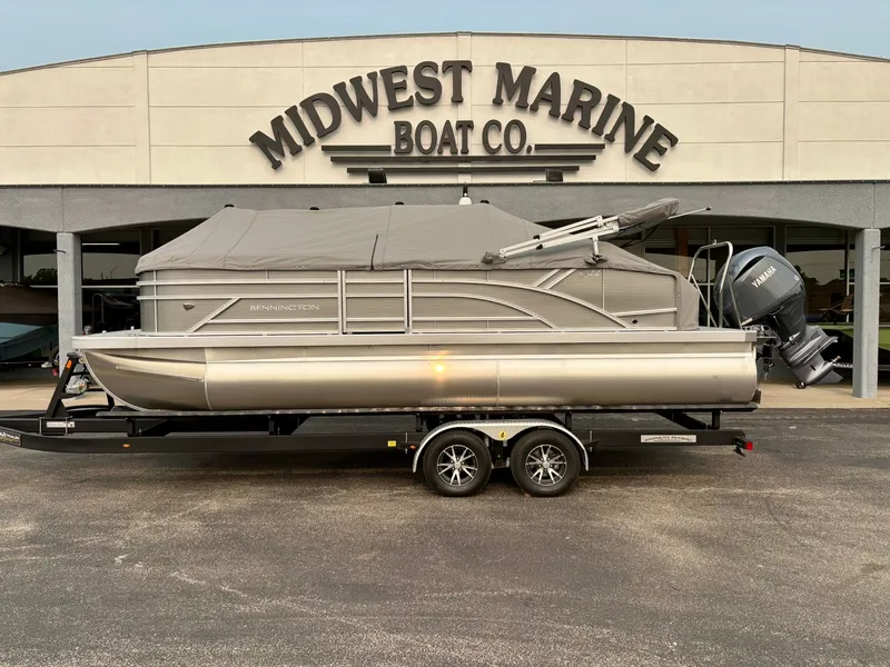 Slide: The Image of Bennington 22 SSB Snap 2025 - 14