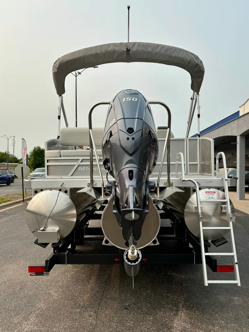 Slide: The Image of Bennington 22 SSB Snap 2025 - 5