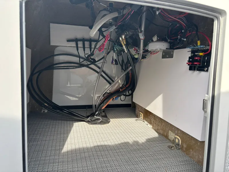 Slide: The Image of Bentley Pontoons 223 Bolt 2026 - 10