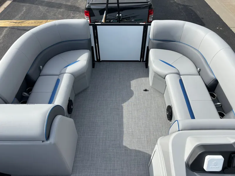 Slide: The Image of Bentley Pontoons 223 Bolt 2026 - 18
