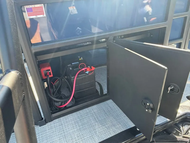 Slide: The Image of Bentley Pontoons 200 Fish N Cruise 2026 - 10