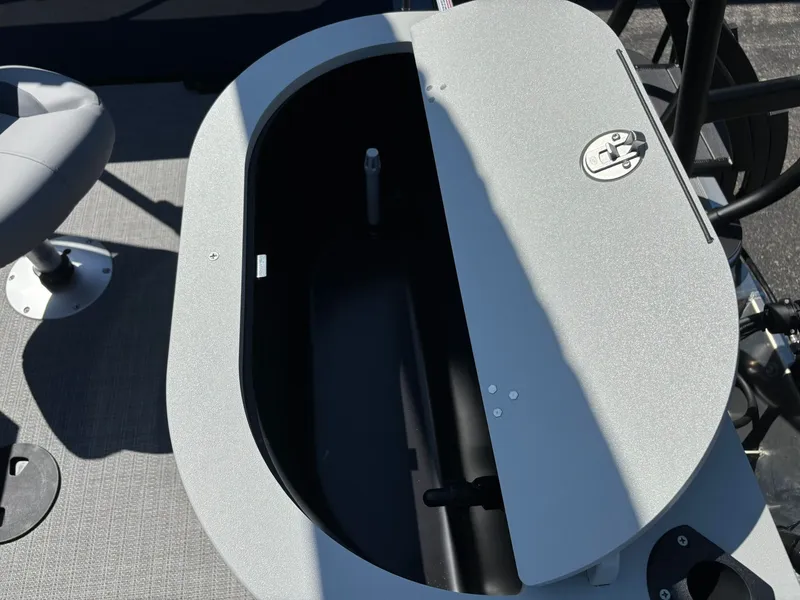 Slide: The Image of Bentley Pontoons 200 Fish N Cruise 2026 - 12