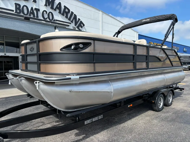 Slide: The Image of Bentley Pontoons 223 Legacy Swingback 2026 - 14