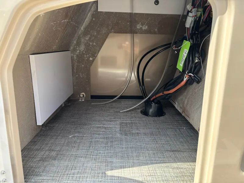 Slide: The Image of Bentley Pontoons 223 Legacy Swingback 2026 - 18